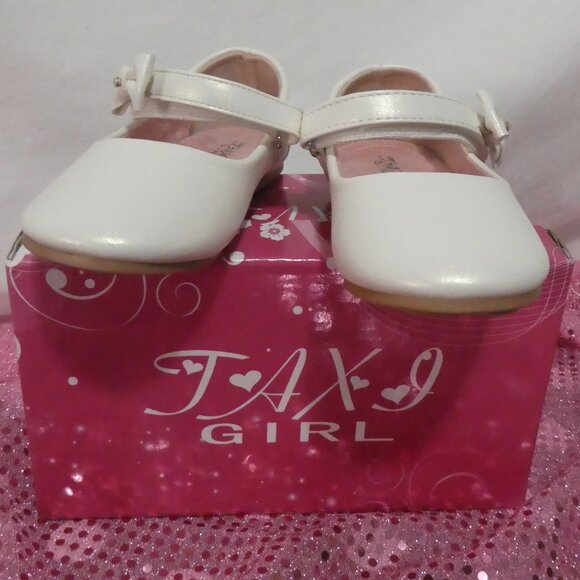 TAXI GIRL | size 8 kids | Girls White Mary Jane Shoes | NIB - Picture 1 of 13
